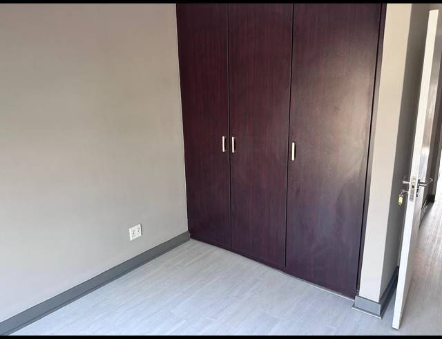 2 BEDROOM TOWNHOUSE TO LET IN WENDYWOOD